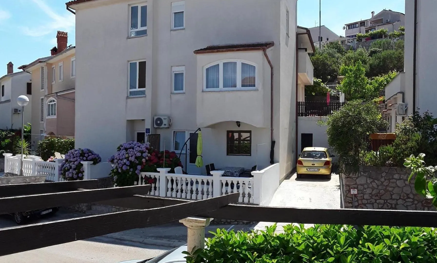 Daire Tolles Appartement Meri 3 Mit Grill Und Garten Mali Lošinj