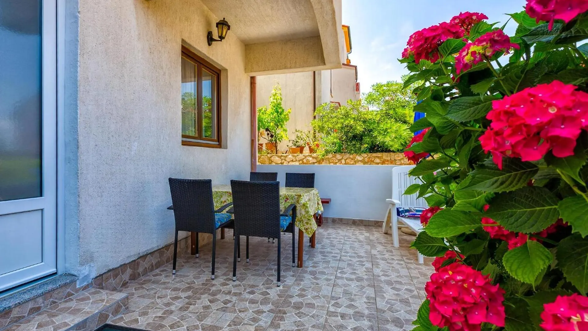 Tolles Appartement Meri 3 Mit Grill Und Garten Mali Lošinj Daire